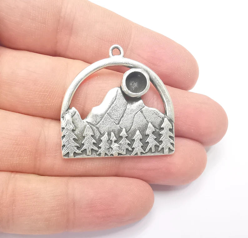 Landscape Pendant Mountain Forest Pine Tree Blank Resin Bezel Mounting Cabochon Base Setting Antique Silver Plated Charms (6mm Blank) G26727