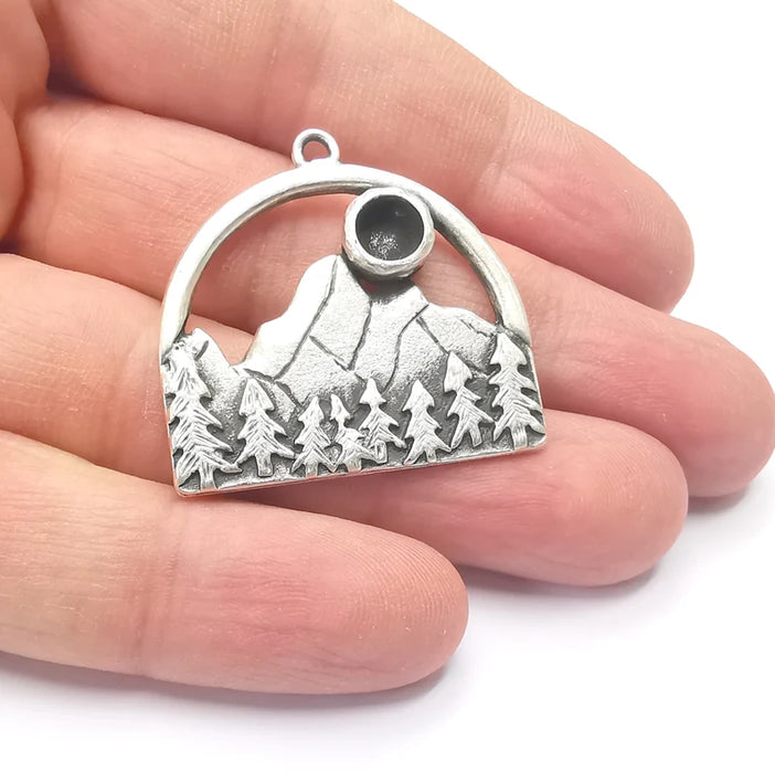 Landscape Pendant Mountain Forest Pine Tree Blank Resin Bezel Mounting Cabochon Base Setting Antique Silver Plated Charms (6mm Blank) G26727