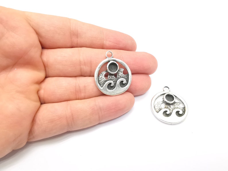 Wavy Sea Pendant Blank Resin Bezel Mounting Cabochon Base Setting Antique Silver Plated Charms (6mm Blank) G26747