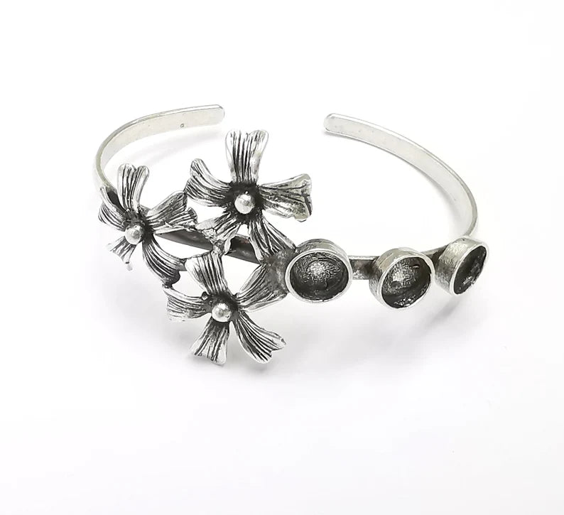 Silver Flowers Bracelet Blanks Cuff Bezel Cabochon Base Resin Mountings Adjustable Antique Silver Plated Brass (8mm Blanks) G26525