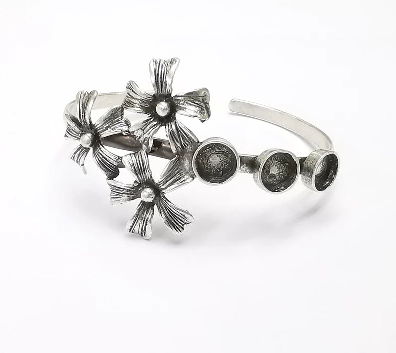 Silver Flowers Bracelet Blanks Cuff Bezel Cabochon Base Resin Mountings Adjustable Antique Silver Plated Brass (8mm Blanks) G26525