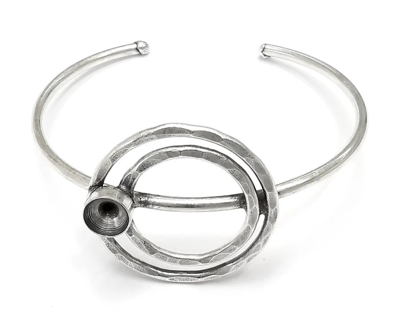Circles Hammered Round Bracelet Blank Resin Cuff Dry Bezel Cabochon Base Adjustable Antique Silver Plated Brass (8mm Blank) G26790