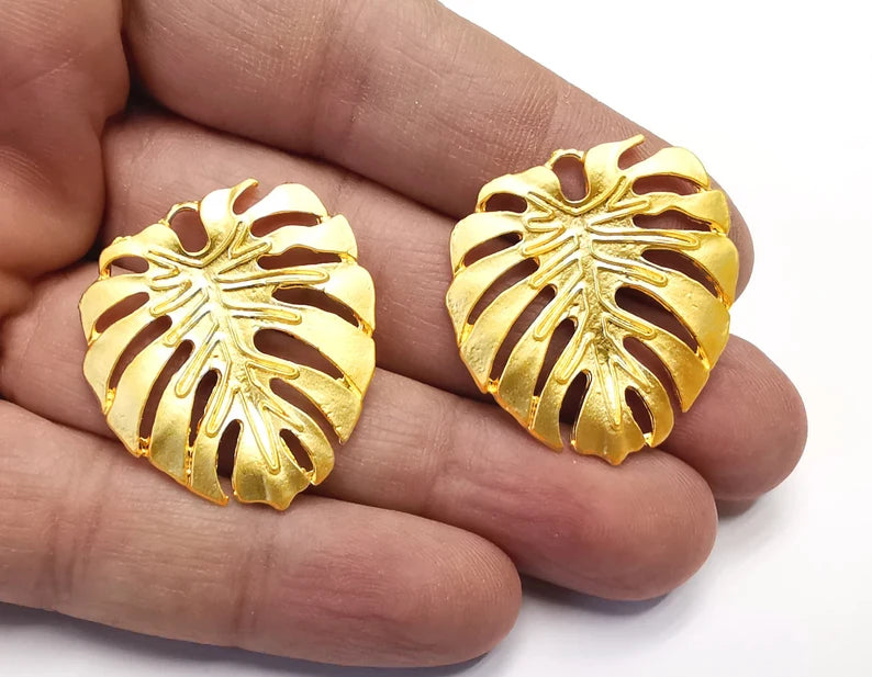 2 Monstera Leaf Charms Gold Plated Charms (33x31mm) G26562