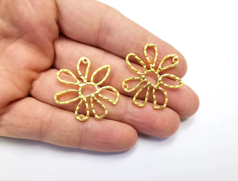 2 Hammered Flowers Charms Connector Gold Plated Charms (32mm) G26565