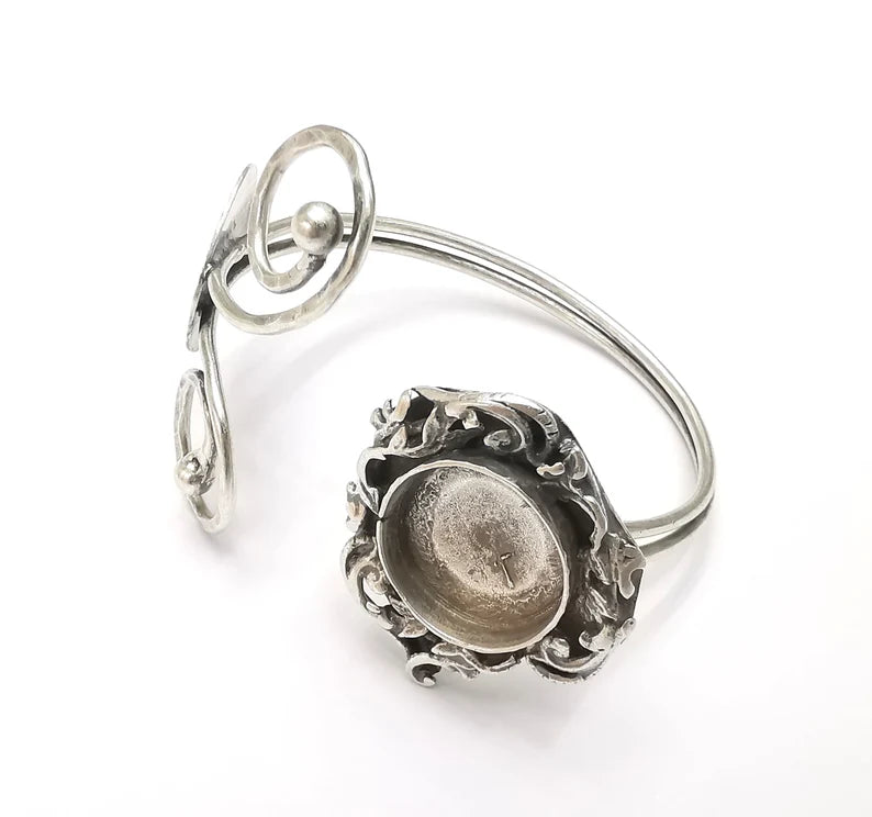 Flower Hammered Disc Bracelet Blanks Resin Cuff Dry Bezel Cabochon Base Adjustable Antique Silver Plated Brass (20mm Blank) G26605