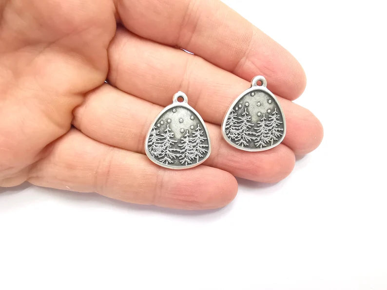 Winter Mountain Landscape Pine Tree Oval Pendant Charms Antique Silver Plated Charms (25x22mm) G26612