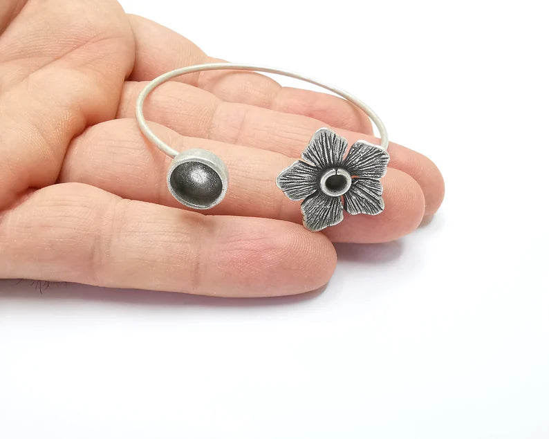 Silver Flower Bracelet Blank Cuff Bezel Cabochon Base Resin Mountings Adjustable Antique Silver Plated Brass ( 10mm Blank ) G26891