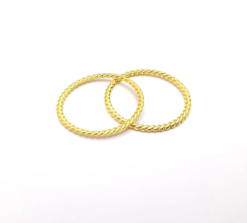 2 Twisted Circle Findings Gold Plated Circle (30mm) G26893