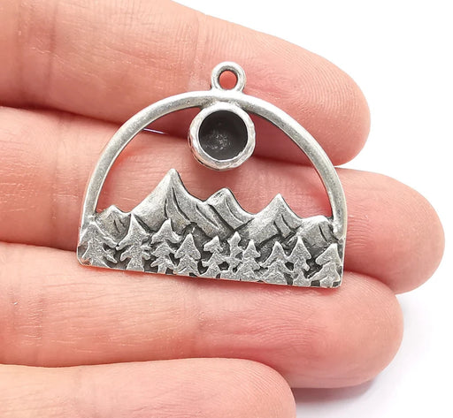 Mountain Forest Pine Tree Blank Landscape Pendant Resin Bezel Mounting Cabochon Base Setting Antique Silver Plated Charms (6mm Blank) G26910