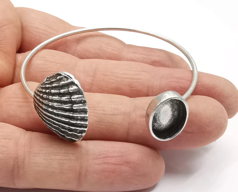 Scallop Sea Shell Silver Bracelet Brass cuff blank bezel Glass cabochon base Adjustable antique silver brass (14x10mm blank) G26923