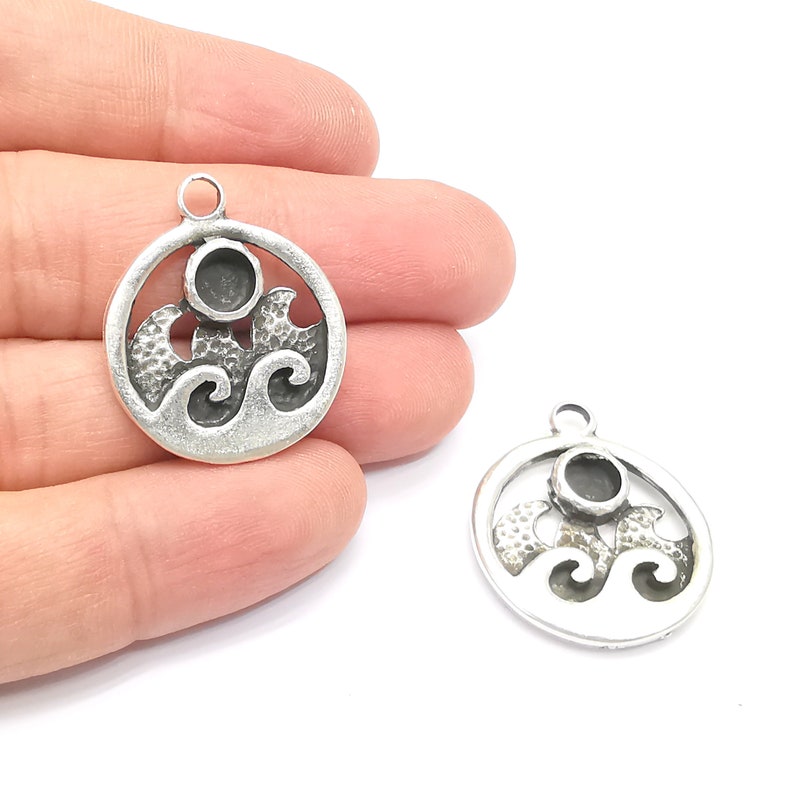 Wavy Sea Pendant Blank Resin Bezel Mounting Cabochon Base Setting Antique Silver Plated Charms (6mm Blank) G26747