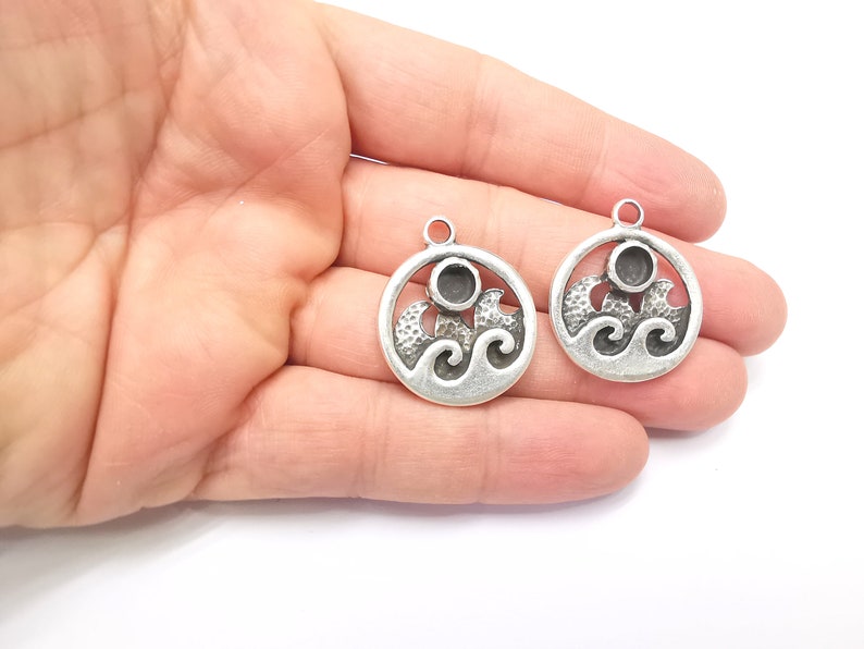 Wavy Sea Pendant Blank Resin Bezel Mounting Cabochon Base Setting Antique Silver Plated Charms (6mm Blank) G26747