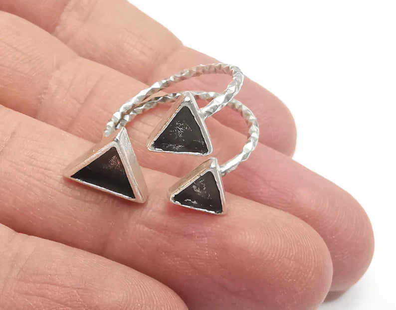 Textured Triangle Silver Ring Setting Blank Cabochon Mounting Adjustable Ring Base Bezel Antique Silver Plated Brass (8 and 6mm) G27032