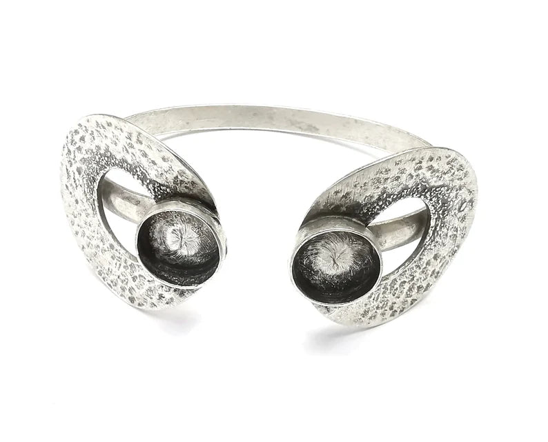Hammered Discs Bracelet Blank Cuff Bezel Cabochon Base Resin Mountings Adjustable Antique Silver Plated Brass (12mm Blanks) G34466