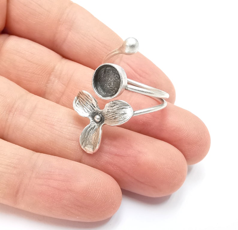 Flower Ring Setting Blank Cabochon Mounting Adjustable Ring Base Bezel Antique Silver Plated Brass (8mm) G26761
