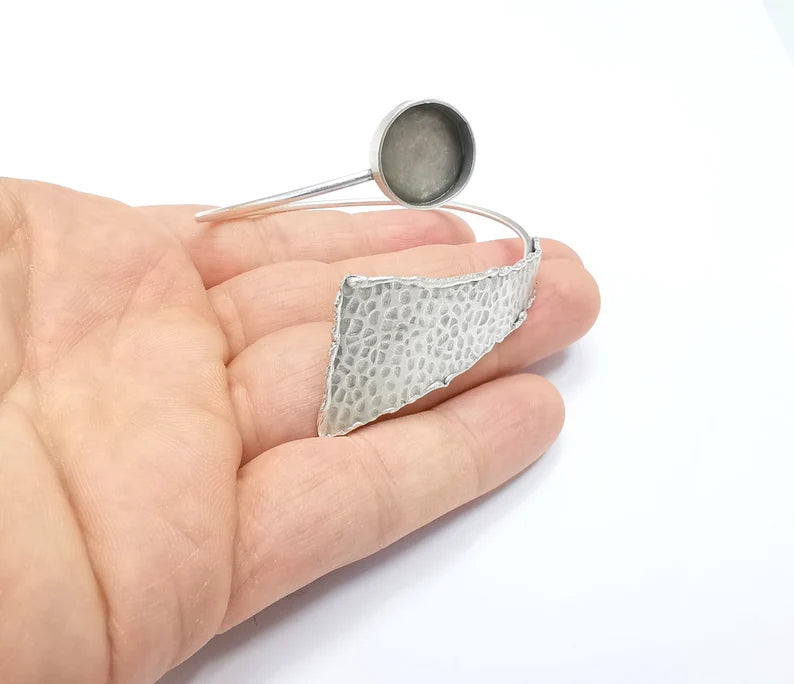 Hammered Bracelet Blank Cuff Bezel Cabochon Base Resin Mountings Adjustable Antique Silver Plated Brass (14mm Blank) G24290