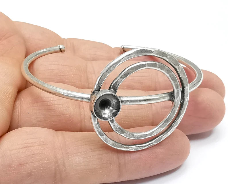 Circles Hammered Round Bracelet Blank Resin Cuff Dry Bezel Cabochon Base Adjustable Antique Silver Plated Brass (8mm Blank) G26790
