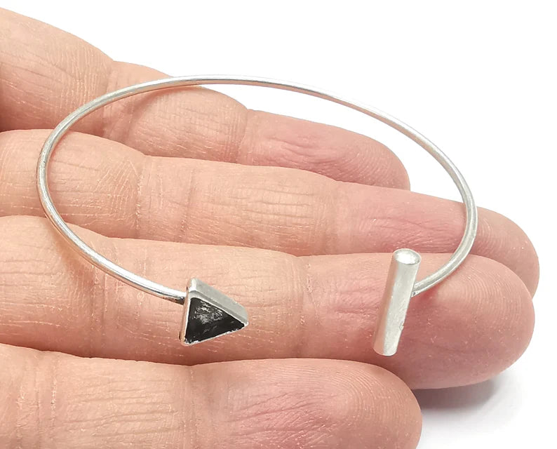 Triangle Rod Bracelet Blank Resin Cuff Dry Bezel Cabochon Base Adjustable Antique Silver Plated Brass (6mm Blank) G27085