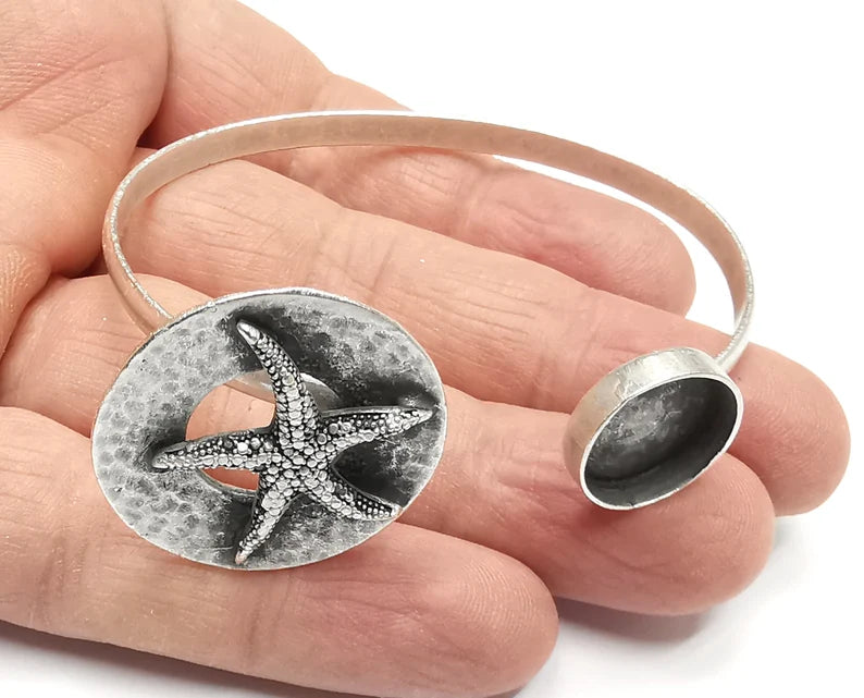 Starfish Hammered Disc Silver Bracelet Brass cuff blank bezel Glass cabochon base Adjustable Antique Silver Brass (14 mm blank) G27100