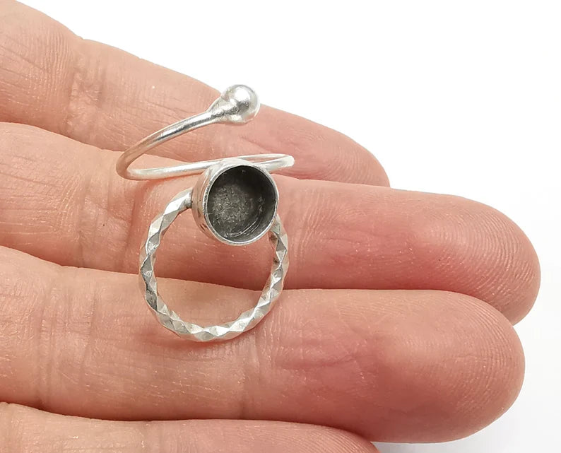 Wrap Textured Silver Ring Setting Blank Cabochon Mounting Adjustable Ring Base Bezel Antique Silver Plated Brass (8mm) G26843