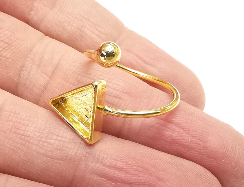 Ball Head Triangle Shiny Gold Ring Bezels Settings Resin Backs Cabochon Mounting Gold Plated Brass Adjustable Ring Base (10mm blank) G27130
