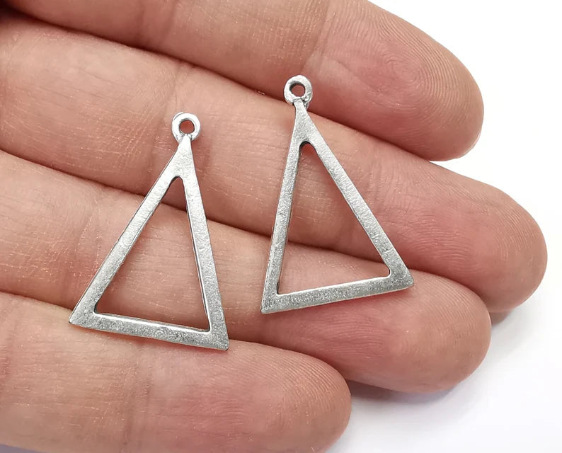 4 Silver Triangle Charms Antique Silver Plated Charms (30x21mm) G26848