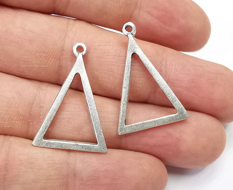 4 Silver Triangle Charms Antique Silver Plated Charms (30x21mm) G26848