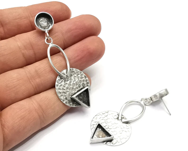 Hammered Disc Triangle Dangle Earring Set Base Wire Antique Silver Plated Brass (10mm Blanks ) G26870