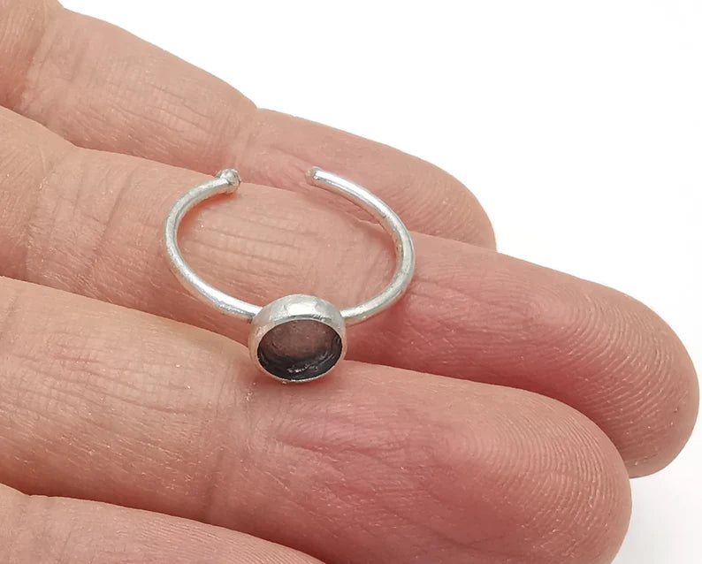 Circle Round Blank Silver Ring Setting Cabochon Mounting Adjustable Ring Base Bezel Antique Silver Plated Brass (6mm blank) G27161