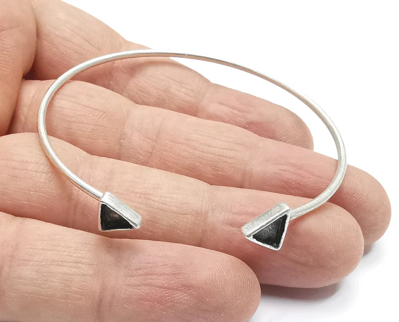 Triangle Bracelet Blank Resin Cuff Dry Bezel Cabochon Base Adjustable Antique Silver Plated Brass (6mm Blank) G26929