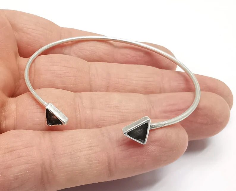 Triangle Bracelet Blank Resin Cuff Dry Bezel Cabochon Base Adjustable Antique Silver Plated Brass (6mm Blank) G26929