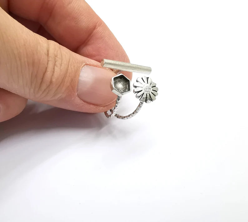 Flower Rod Silver Hexagon Ring Blank Base Bezel Settings Cabochon Mountings Adjustable , Antique Silver Plated Brass (6mm blank) G26932