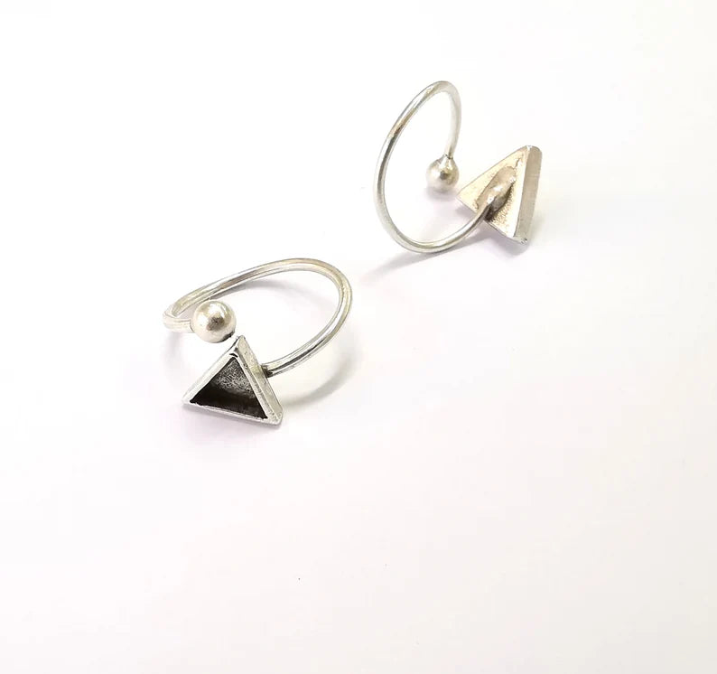Silver Ball Head Triangle Ring Setting Cabochon Mounting Adjustable Ring Base Bezel Antique Silver Plated Brass ( 10mm Blank ) G27325