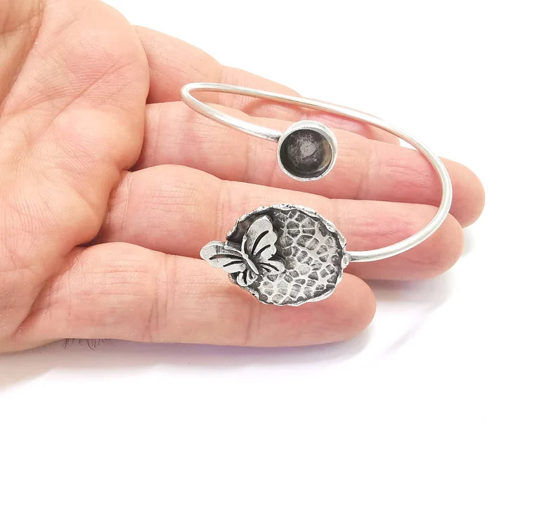 Hammered Disc Butterfly Bracelet Blank Cuff Bezel Cabochon Base Resin Mountings Adjustable Antique Silver Plated Brass (8mm Blanks) G26998
