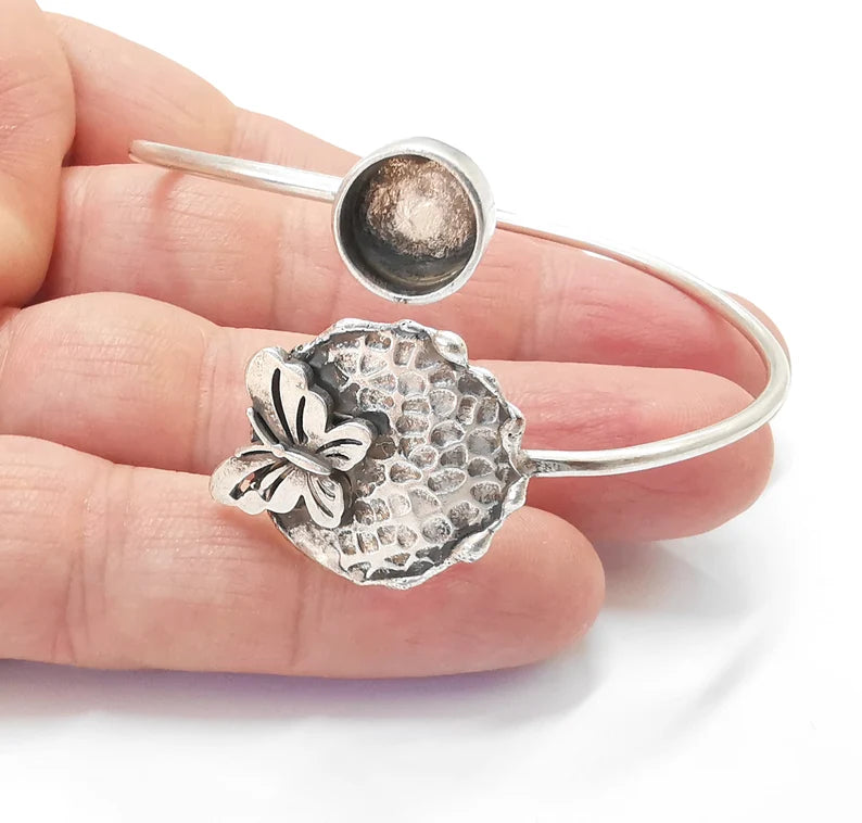 Hammered Disc Butterfly Bracelet Blank Cuff Bezel Cabochon Base Resin Mountings Adjustable Antique Silver Plated Brass (10mm Blanks) G27009