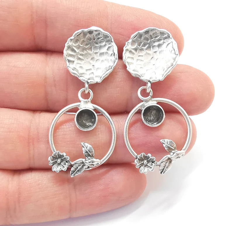 Hammered Disc Dangle Flower Earring Set Base Wire Antique Silver Plated Brass Earring Base (6mm blanks) G27036