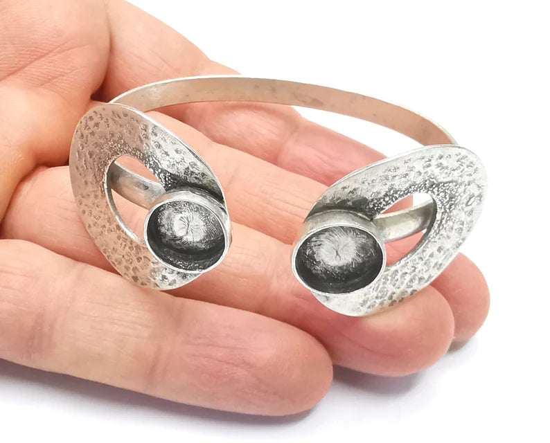 Hammered Discs Bracelet Blank Cuff Bezel Cabochon Base Resin Mountings Adjustable Antique Silver Plated Brass (12mm Blanks) G34466
