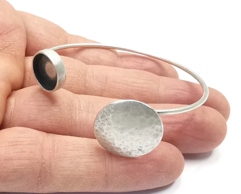 Silver Hammered Disc Bracelet Blanks Resin Cuff Dry Bezel Cabochon Base Adjustable Antique Silver Plated Brass (12mm Blank) G27224