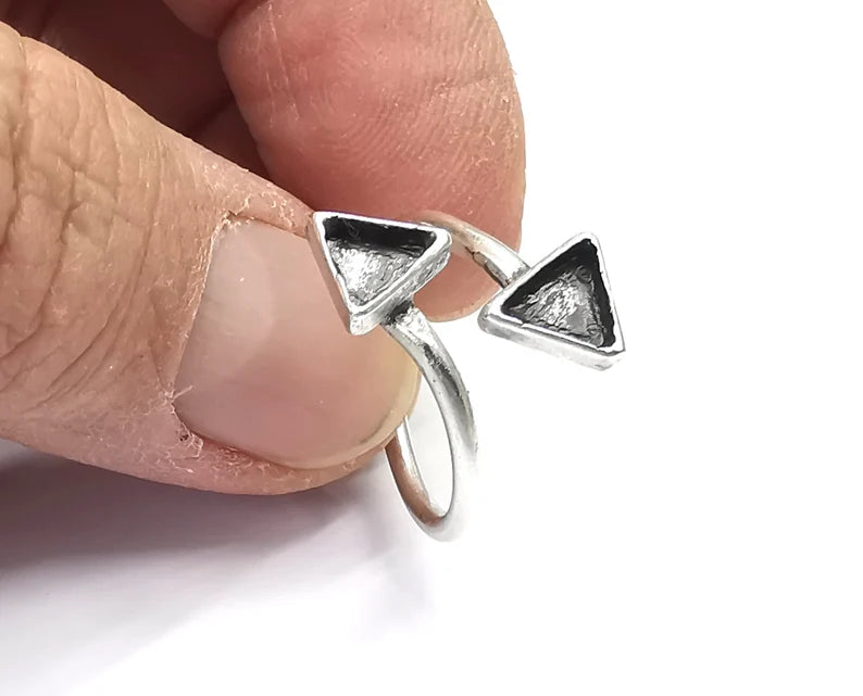 Triangle Silver Ring Setting Blank Cabochon Mounting Adjustable Ring Base Bezel Antique Silver Plated Brass (6mm Blanks ) G27258