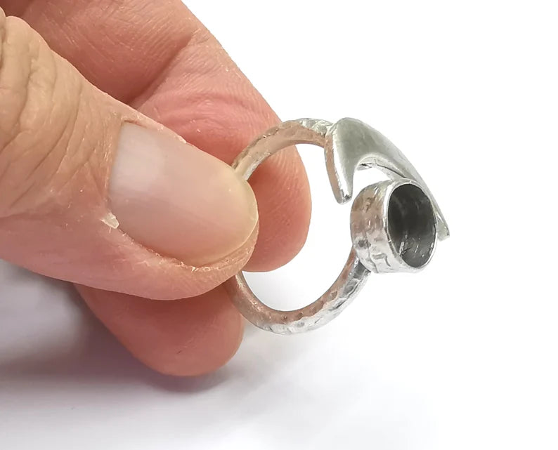 Crescent Moon Silver Ring Blank Base Bezel Settings Cabochon Base Mountings Adjustable , Antique Silver Plated Brass (8mm Blank) G27153
