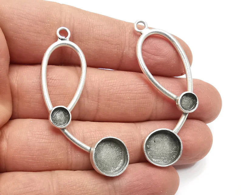 Silver Plated Charms Base Setting Bezel Blank Antique Silver Plated Brass Charms (left - right pair) (12mm and 6mm bezels) G27299