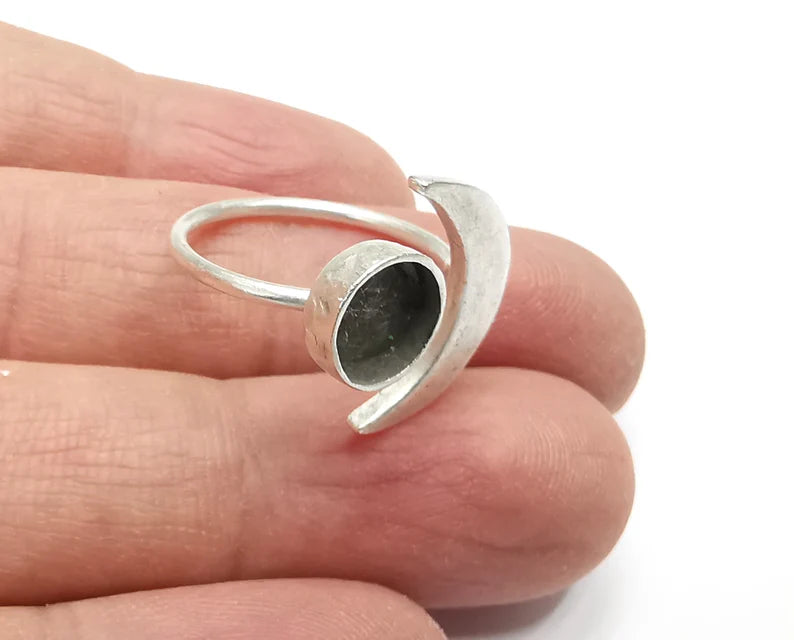 Crescent Moon Silver Ring Blank Base Bezel Settings Cabochon Base Mountings Adjustable , Antique Silver Plated Brass (8mm Blank) G27627
