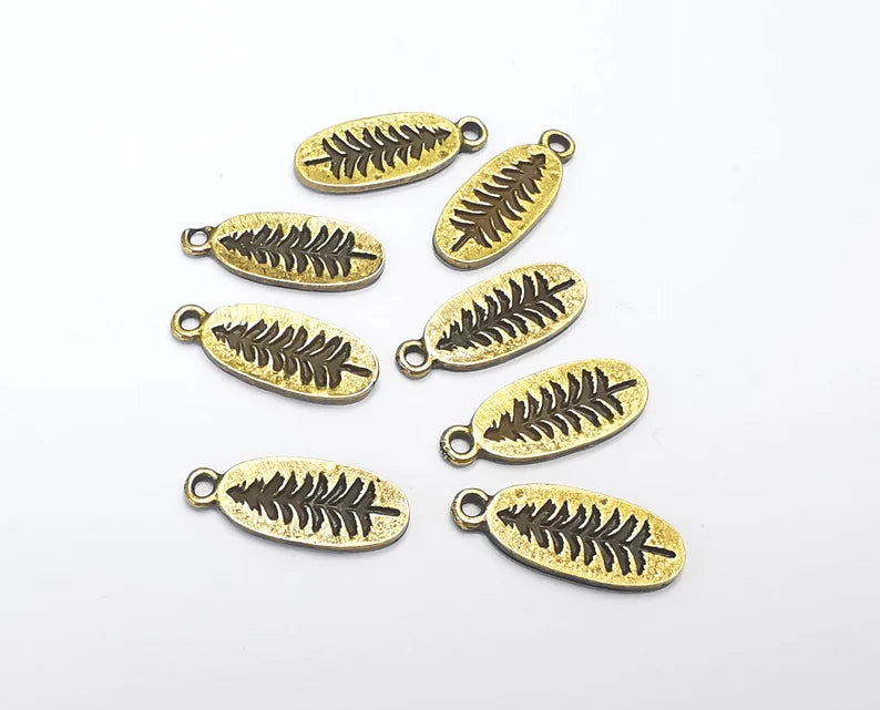 10 Pine tree charms Antique Bronze plated charms (24x9mm) G27230