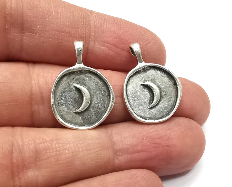 Crescent Moon Charms Antique Silver Plated Charm (24x17mm) G27370