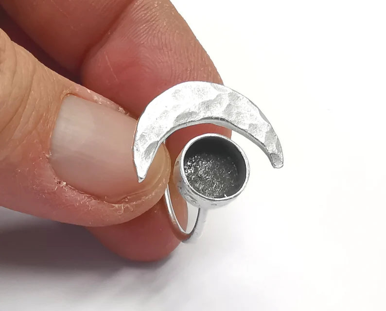Crescent Moon Silver Ring Blank Base Bezel Settings Cabochon Base Mountings Adjustable , Antique Silver Plated Brass (8mm Blank) G27275