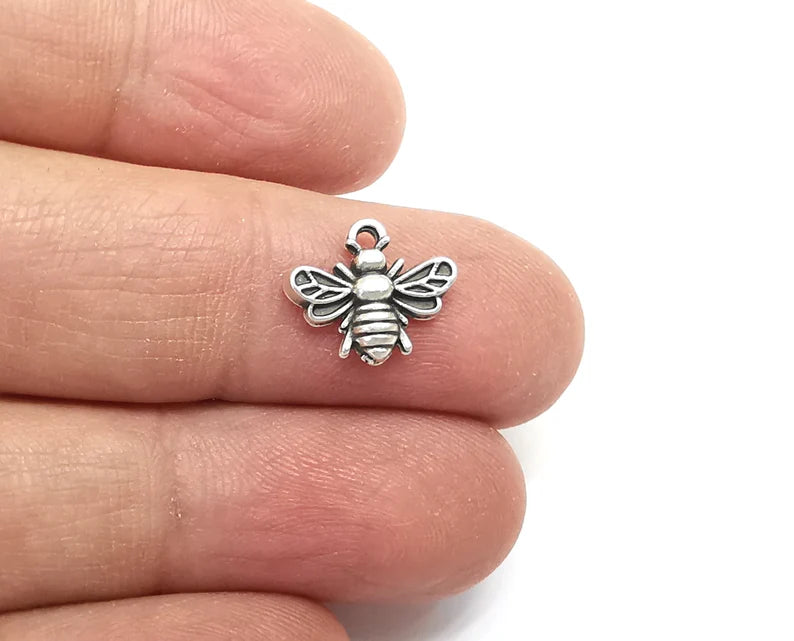 10 Bee Charms Antique Silver Plated Charm (13x11mm) G27450