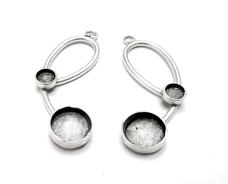 Silver Plated Charms Base Setting Bezel Blank Antique Silver Plated Brass Charms (left - right pair) (12mm and 6mm bezels) G27299