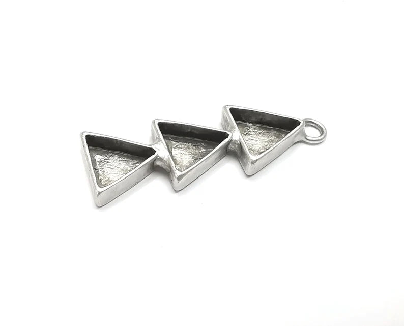 Triangle Pendant Blank Resin Bezel Mosaic Mountings Cabochon Setting Antique Silver Plated Brass (41x13mm)(10mm Bezels ) G27514