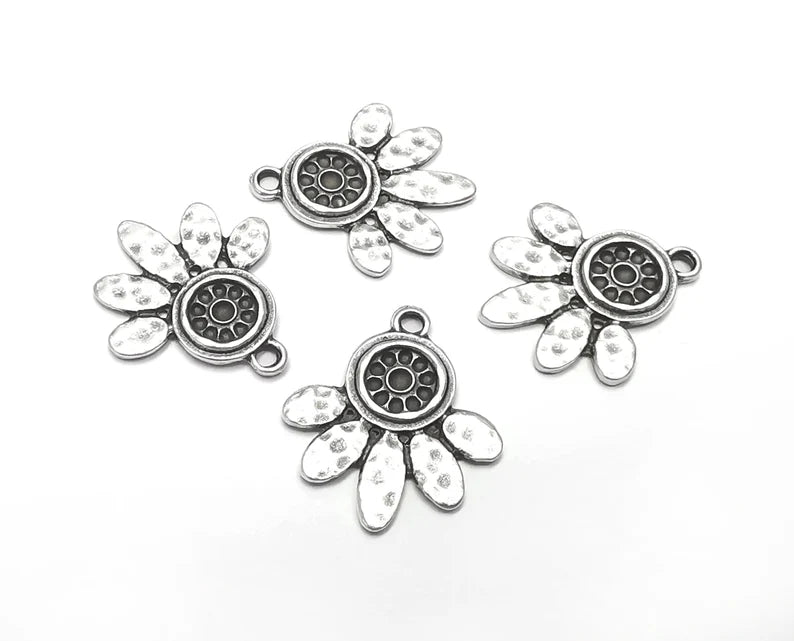 Daisy Flower Dangle Charms Antique Silver Plated Charms (23x21mm) G27537