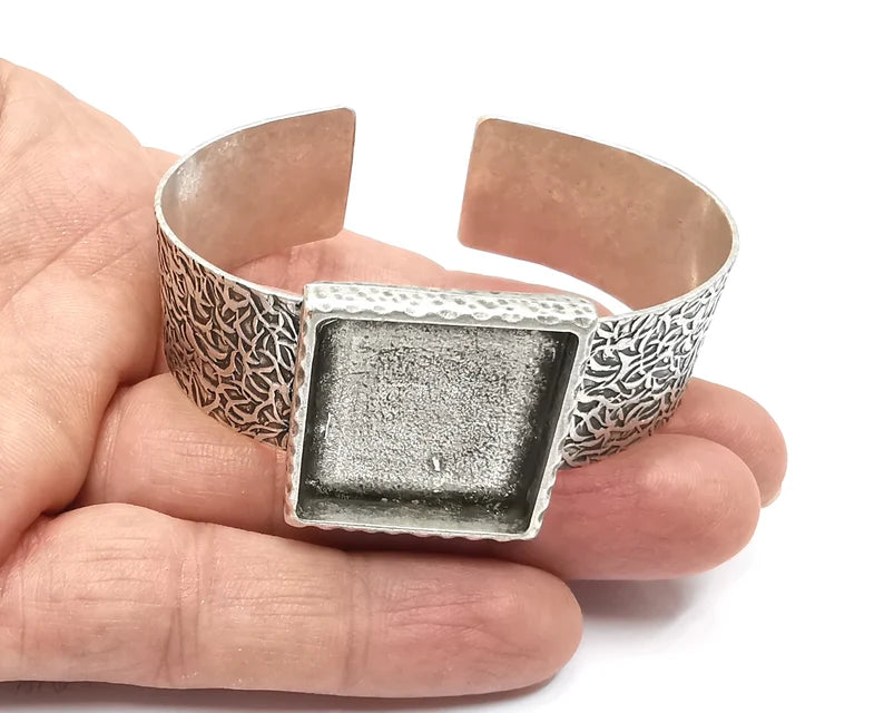Bracelet Blank Resin Cuff Dry Flower inlay Blank Cuff Bezel Glass Cabochon Base Textured Adjustable Antique Silver Plated (25x25mm ) G27371